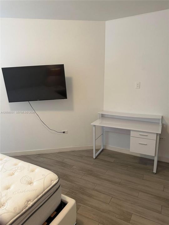 В аренду: $4,700 (2 спален, 2 ванн, 1384 Квадратных фут)