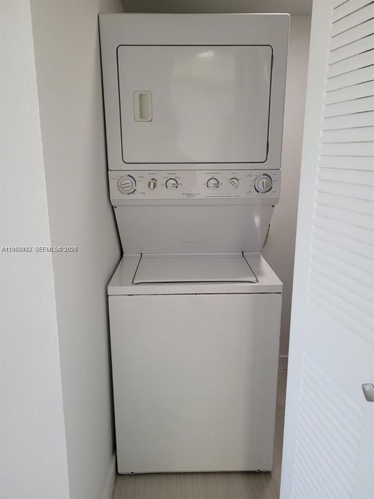 En Renta: $1,890 (2 camas, 2 baños, 933 Pies cuadrados)