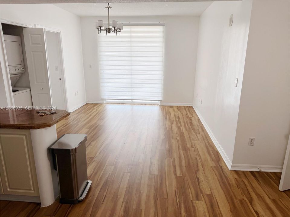 На продажу: $415,000 (2 спален, 2 ванн, 828 Квадратных фут)