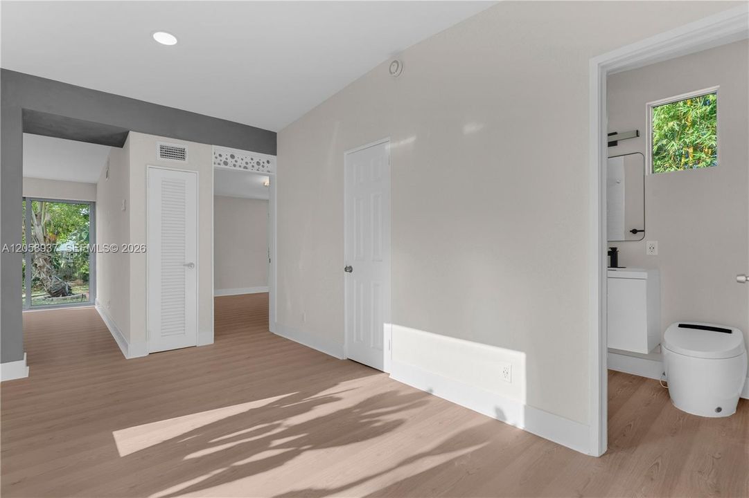 For Sale: $535,000 (3 beds, 2 baths, 1268 Square Feet)