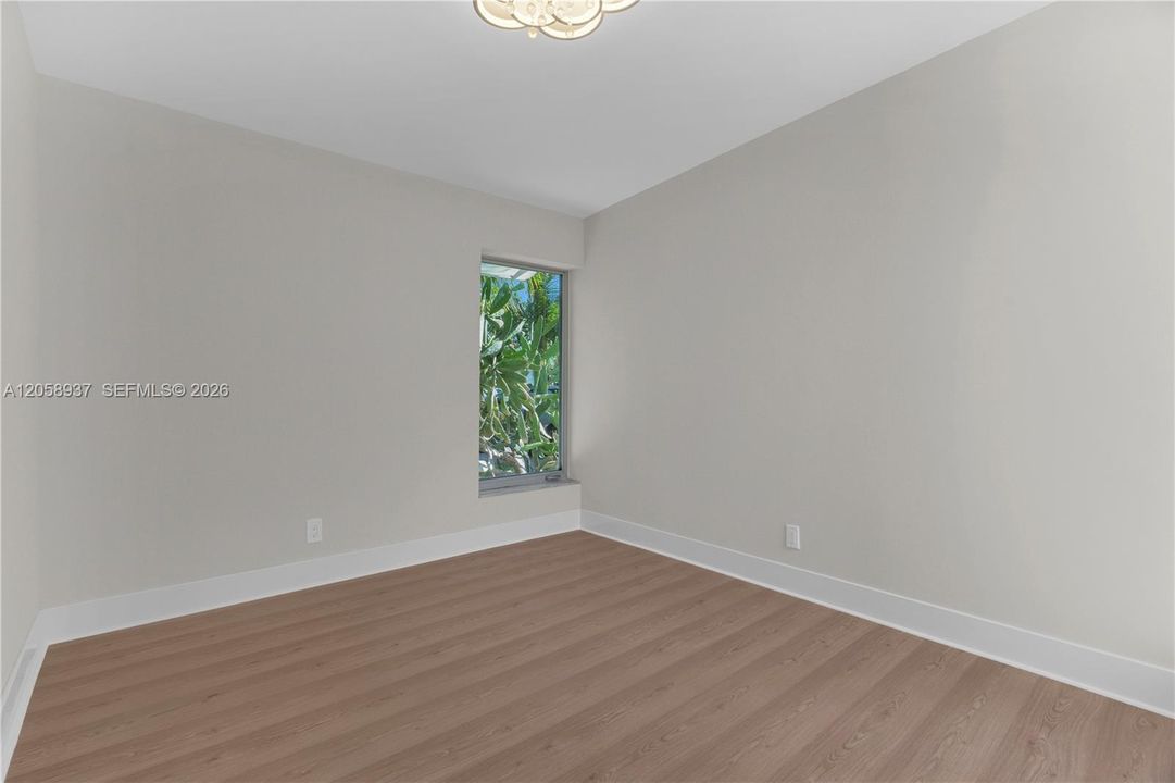 For Sale: $535,000 (3 beds, 2 baths, 1268 Square Feet)