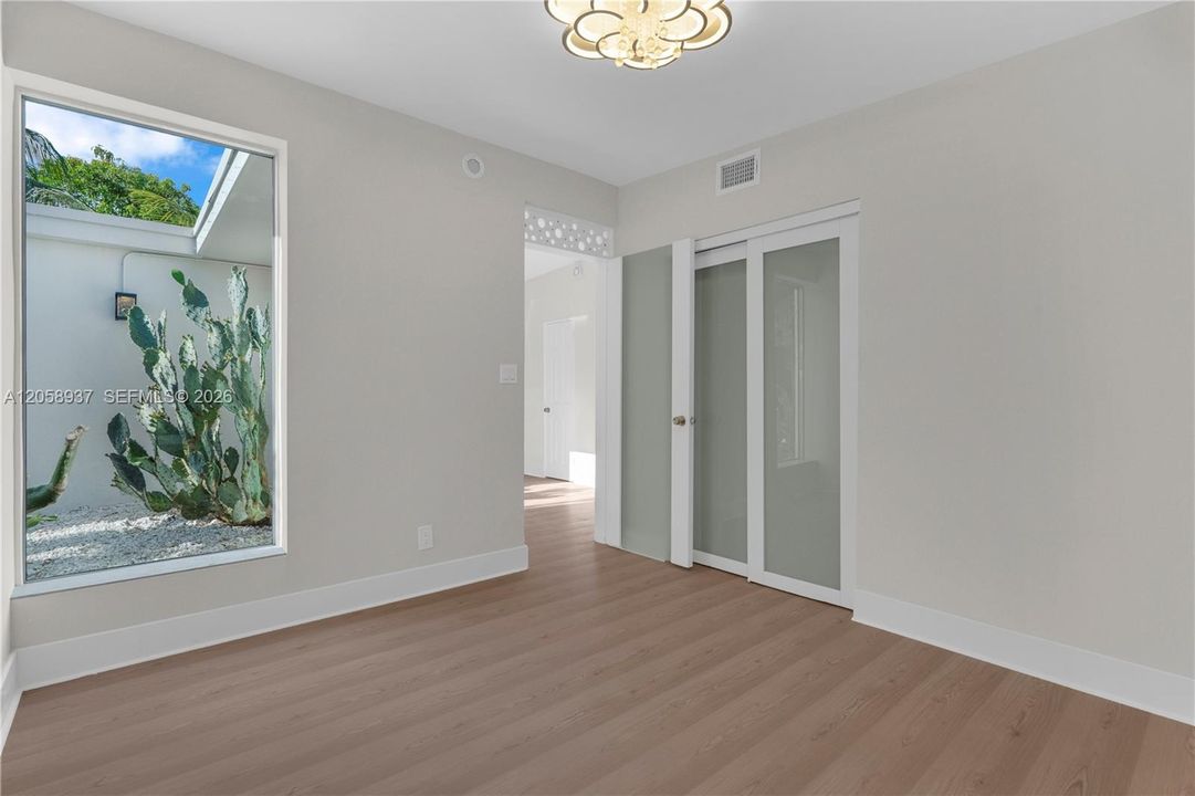 For Sale: $535,000 (3 beds, 2 baths, 1268 Square Feet)