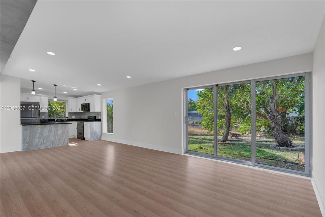 For Sale: $535,000 (3 beds, 2 baths, 1268 Square Feet)