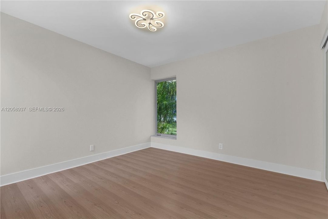 For Sale: $535,000 (3 beds, 2 baths, 1268 Square Feet)