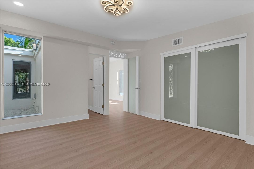 For Sale: $535,000 (3 beds, 2 baths, 1268 Square Feet)