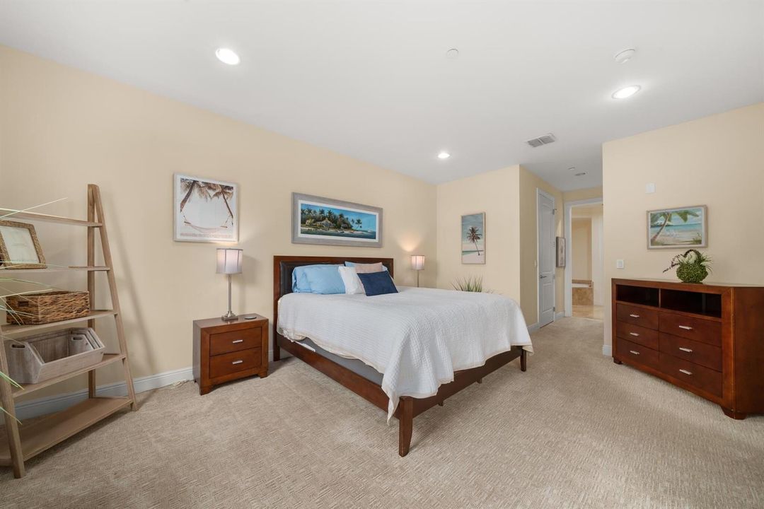 interior - master bedroom 4