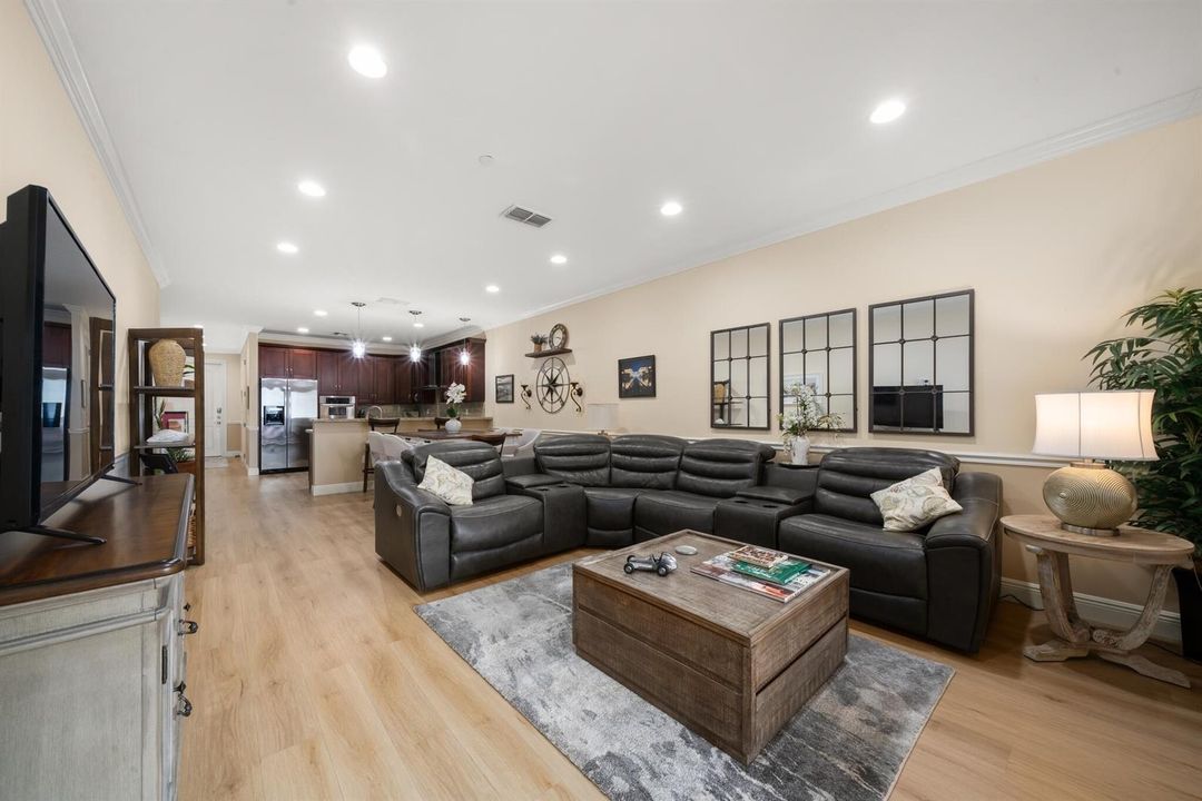 interior - living room 4
