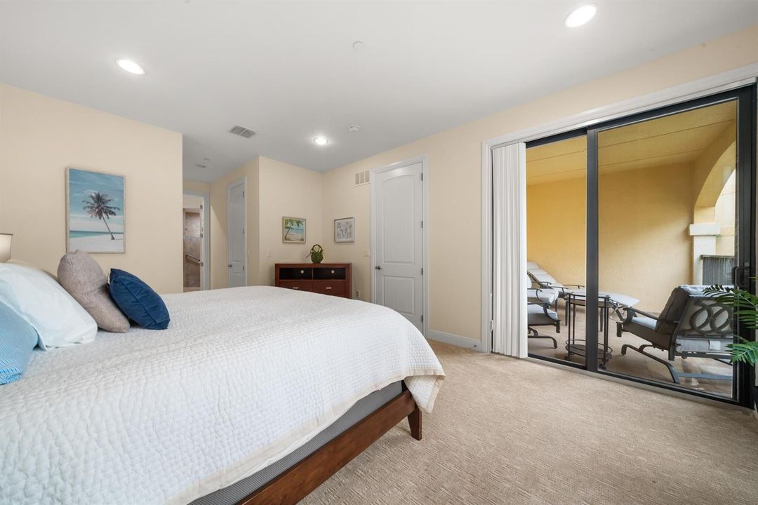 interior - master bedroom 5