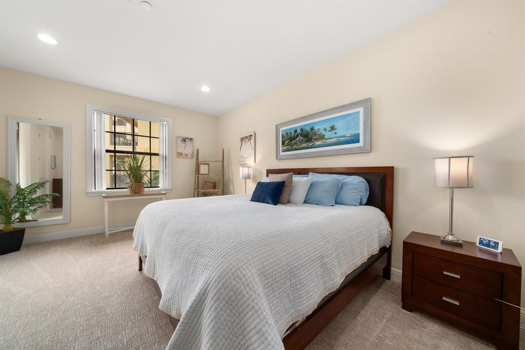 interior - master bedroom 2