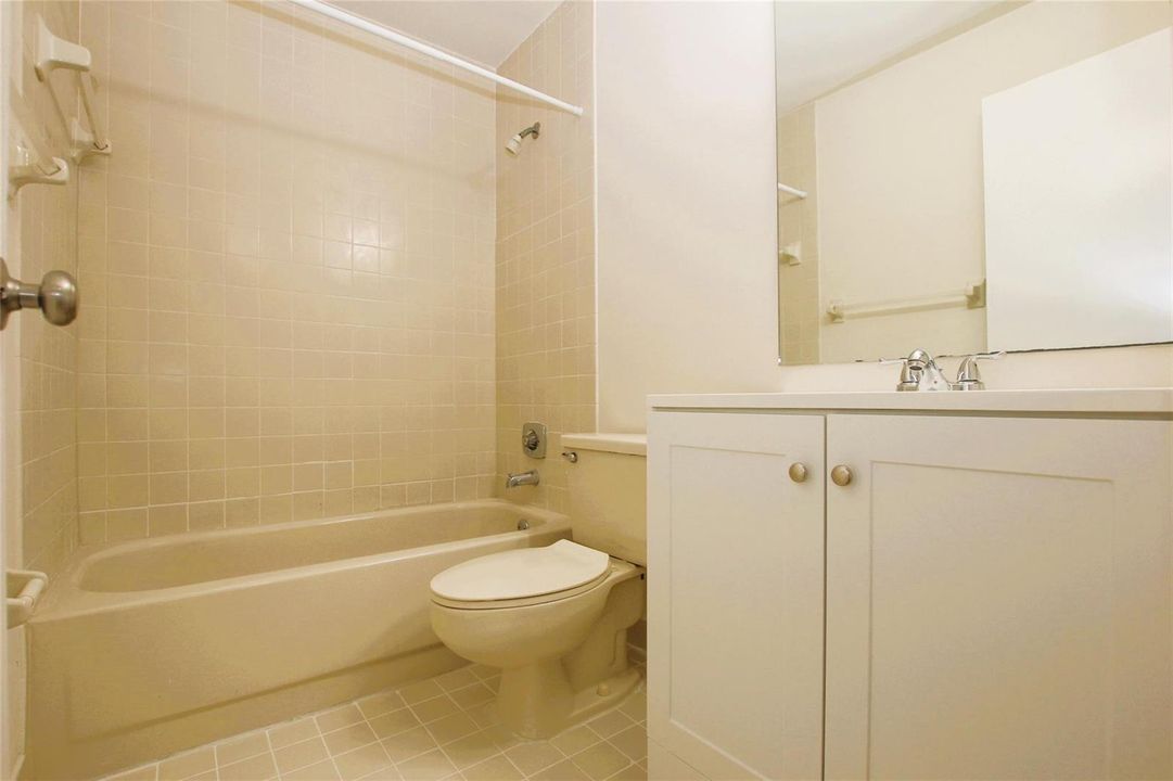 2nd Bathroom