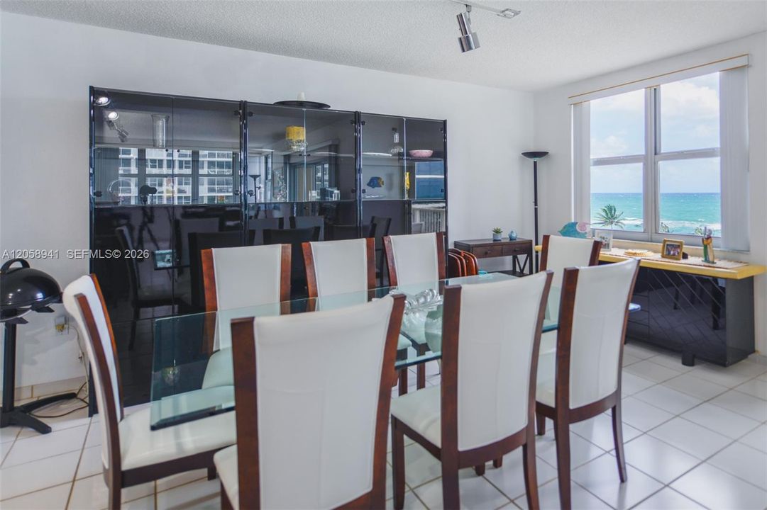 For Rent: $4,200 (3 beds, 2 baths, 1780 Square Feet)