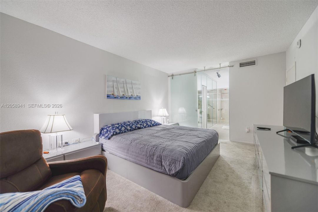 For Rent: $4,200 (3 beds, 2 baths, 1780 Square Feet)