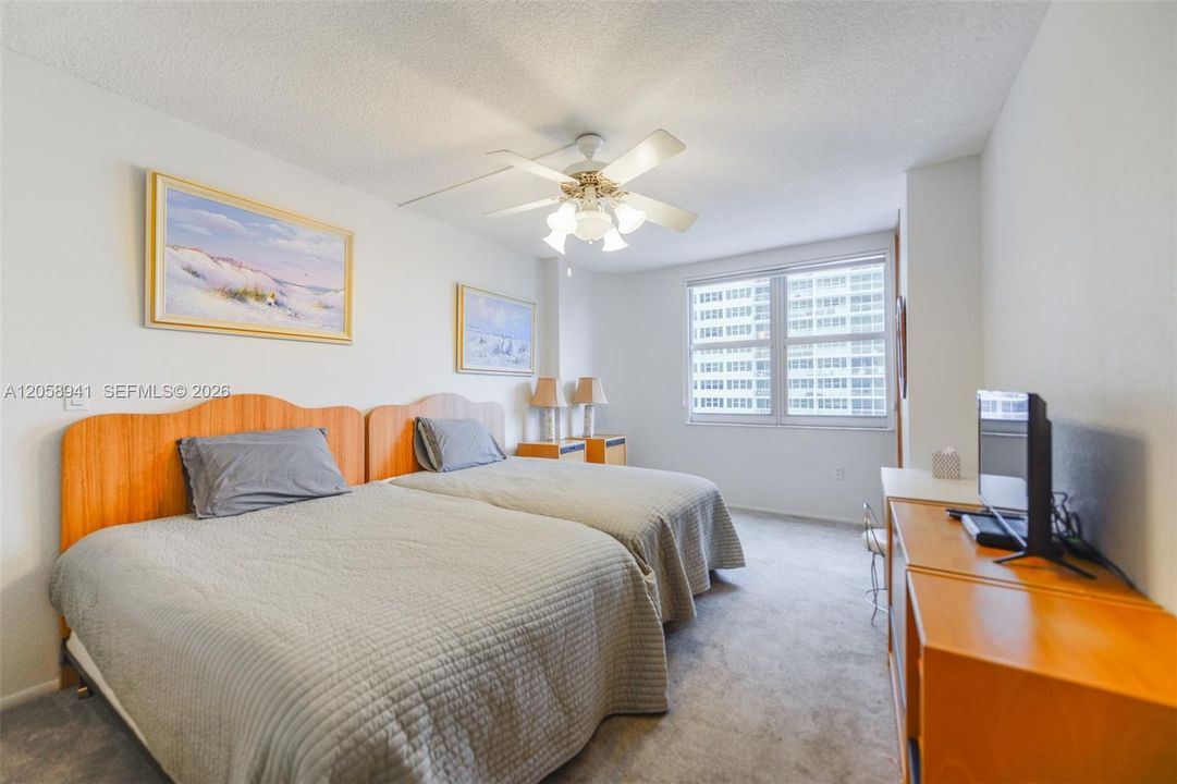 For Rent: $4,200 (3 beds, 2 baths, 1780 Square Feet)