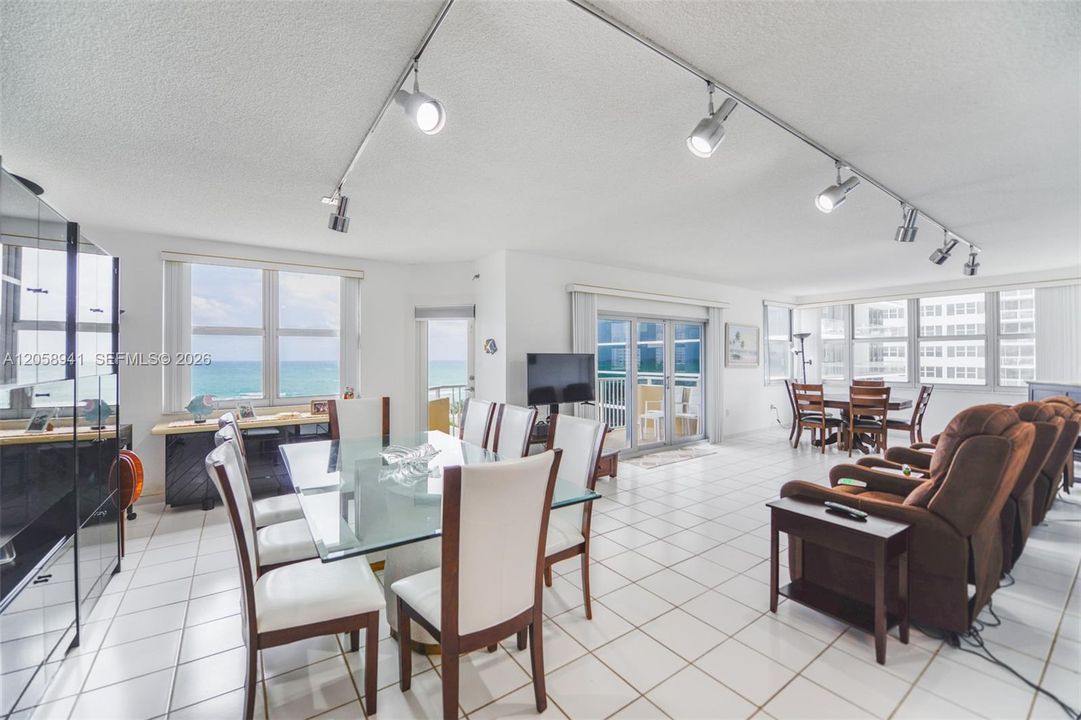 For Rent: $4,200 (3 beds, 2 baths, 1780 Square Feet)