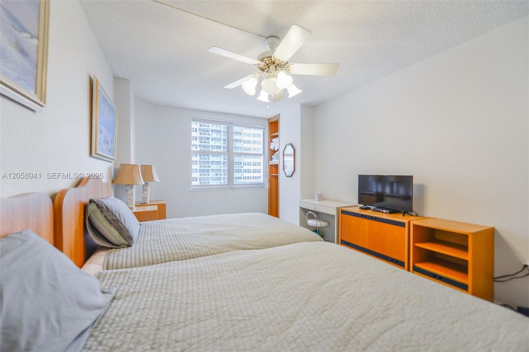 For Rent: $4,200 (3 beds, 2 baths, 1780 Square Feet)