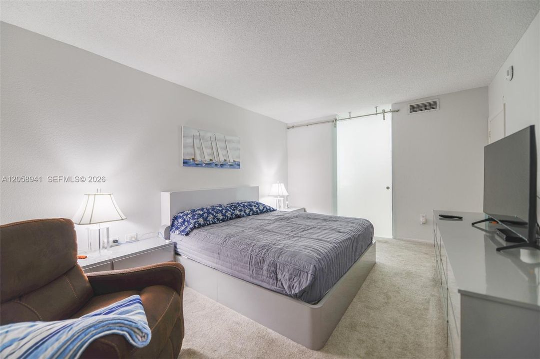 For Rent: $4,200 (3 beds, 2 baths, 1780 Square Feet)