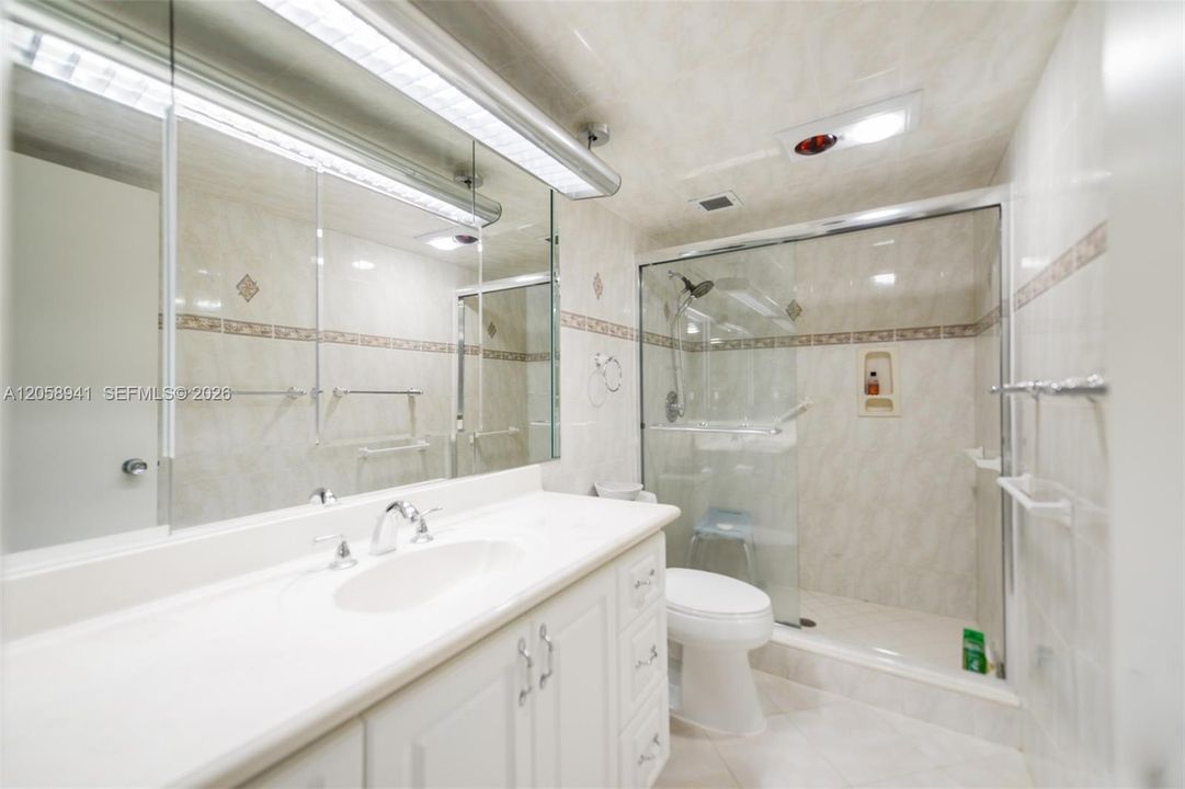For Rent: $4,200 (3 beds, 2 baths, 1780 Square Feet)