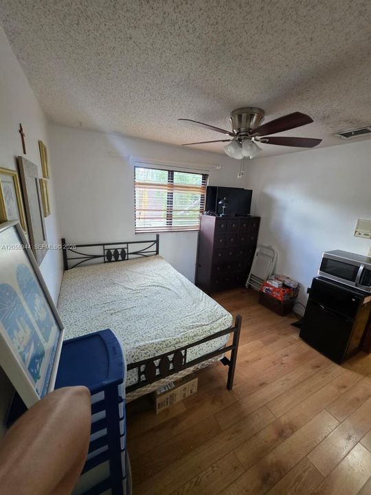 В аренду: $800 (1 спален, 0 ванн, 0 Квадратных фут)