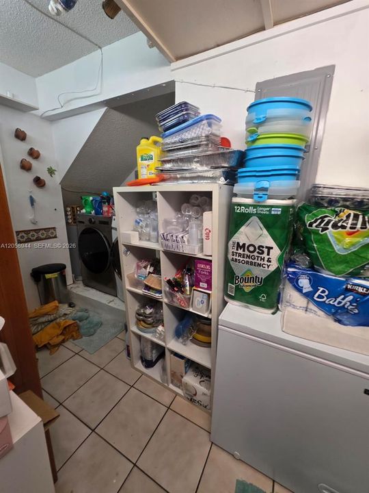 В аренду: $800 (1 спален, 0 ванн, 0 Квадратных фут)