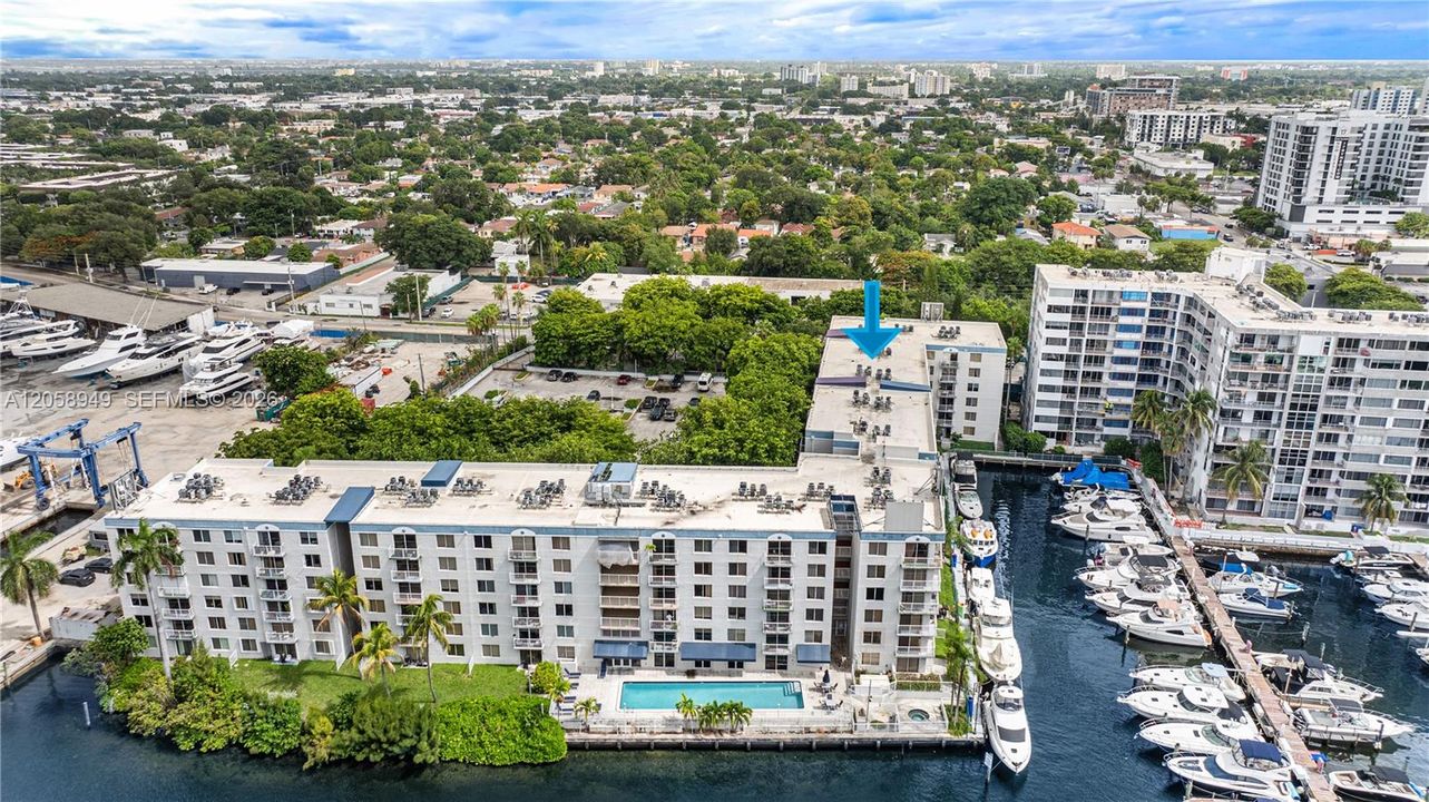 На продажу: $309,000 (2 спален, 2 ванн, 899 Квадратных фут)