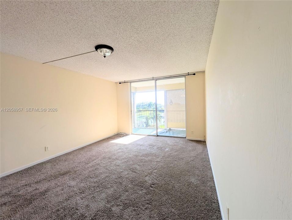 В аренду: $1,200 (1 спален, 1 ванн, 800 Квадратных фут)