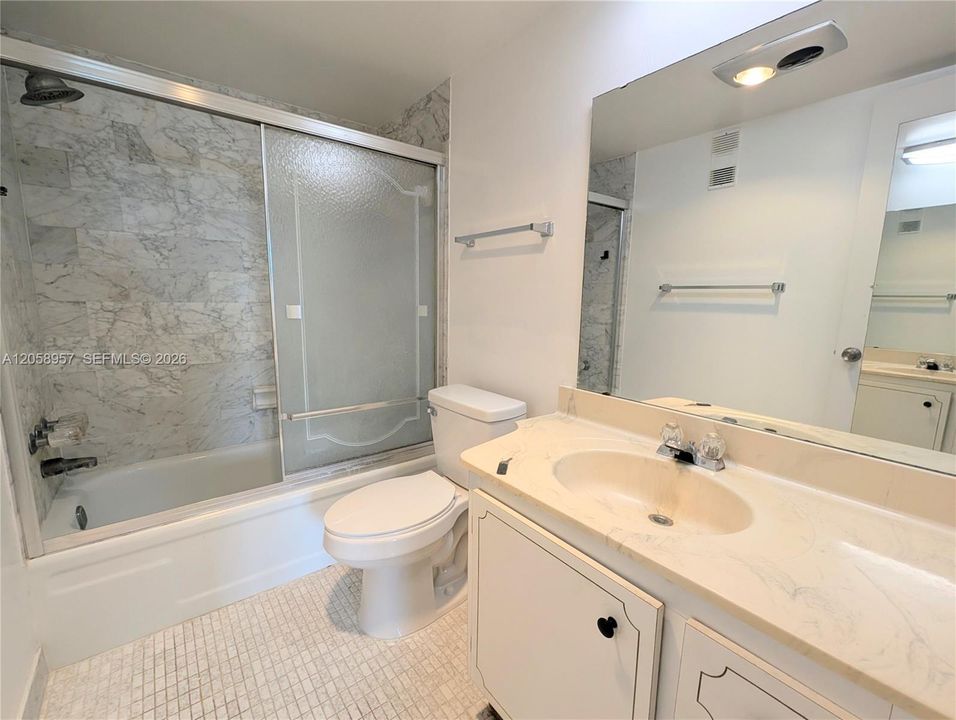 В аренду: $1,200 (1 спален, 1 ванн, 800 Квадратных фут)