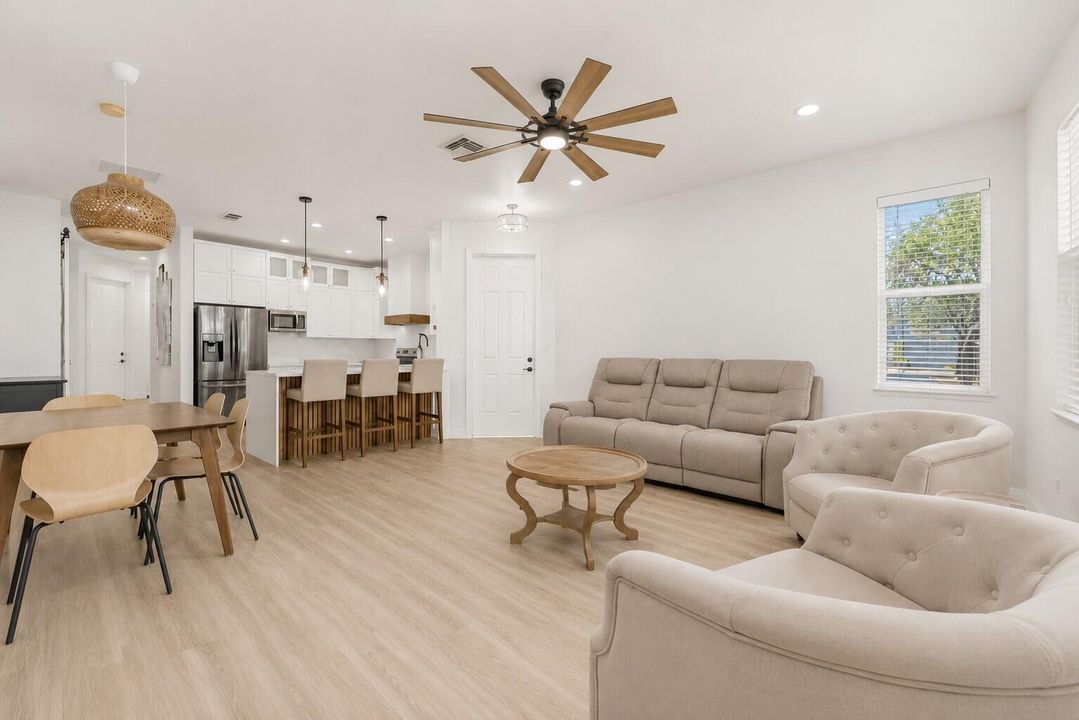 Shelley LivingRm