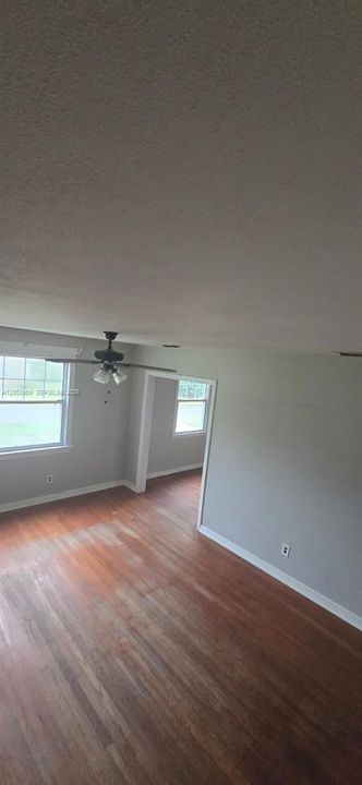 На продажу: $169,900 (4 спален, 1 ванн, 0 Квадратных фут)