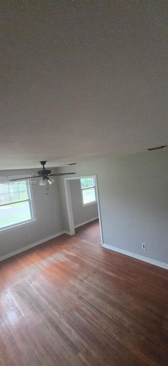 На продажу: $169,900 (4 спален, 1 ванн, 0 Квадратных фут)