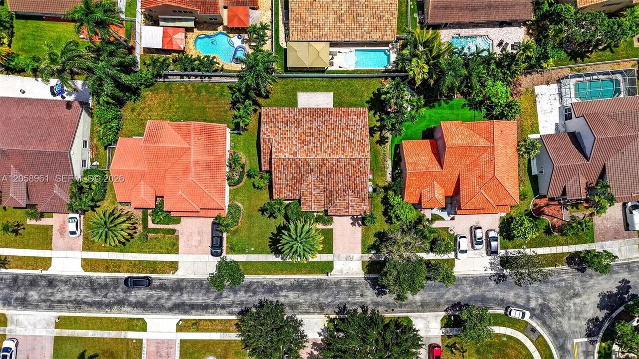 : $824,000 (4 спален, 2 ванн, 2655 Квадратных фут)