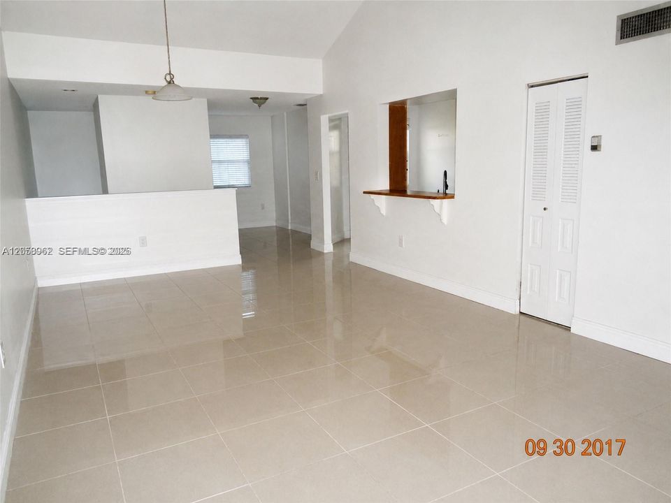 En Renta: $2,250 (1 camas, 1 baños, 907 Pies cuadrados)