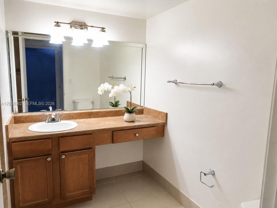 En Renta: $2,250 (1 camas, 1 baños, 907 Pies cuadrados)