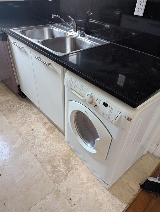 В аренду: $1,600 (0 спален, 1 ванн, 405 Квадратных фут)
