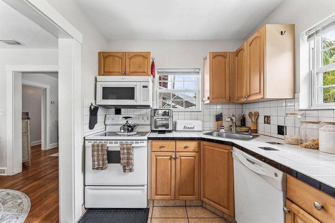 427 58th St (14)