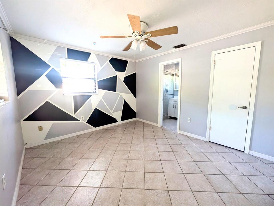 Master Bedroom-P2