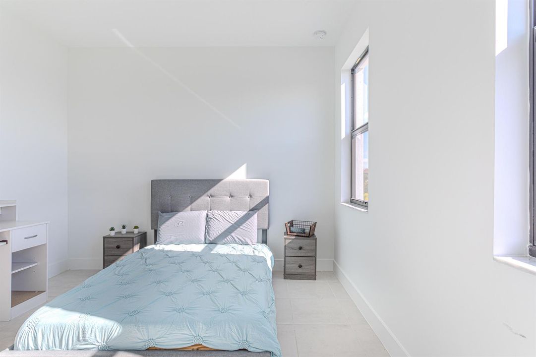 bedroom 2 upper level