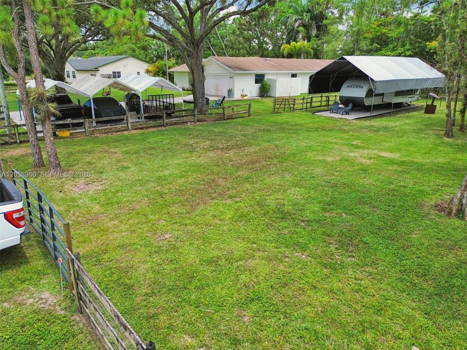 En Venta: $700,000 (5 camas, 2 baños, 1889 Pies cuadrados)