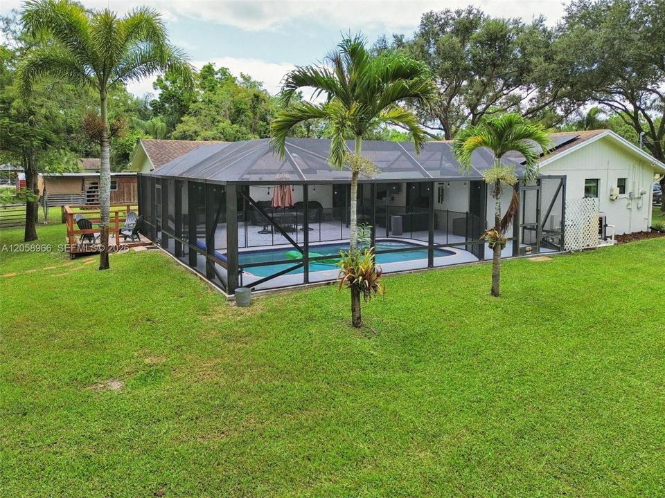 En Venta: $700,000 (5 camas, 2 baños, 1889 Pies cuadrados)