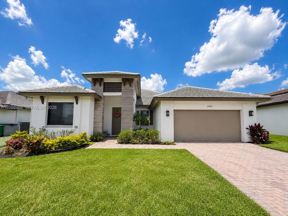 For Sale: $755,000 (4 beds, 3 baths, 2611 Square Feet)