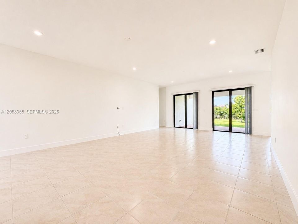 For Sale: $755,000 (4 beds, 3 baths, 2611 Square Feet)
