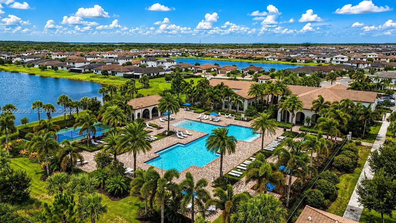 For Sale: $755,000 (4 beds, 3 baths, 2611 Square Feet)