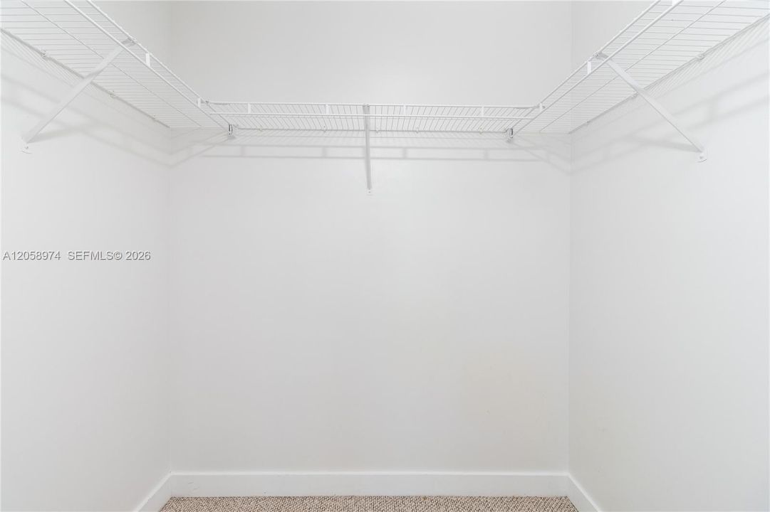 В аренду: $3,600 (2 спален, 2 ванн, 1013 Квадратных фут)