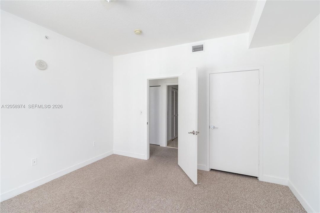 В аренду: $3,600 (2 спален, 2 ванн, 1013 Квадратных фут)