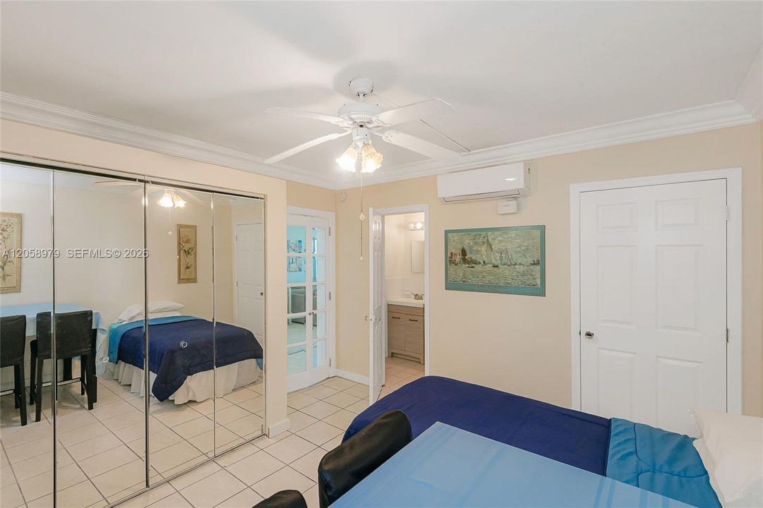 В аренду: $3,700 (2 спален, 2 ванн, 1000 Квадратных фут)