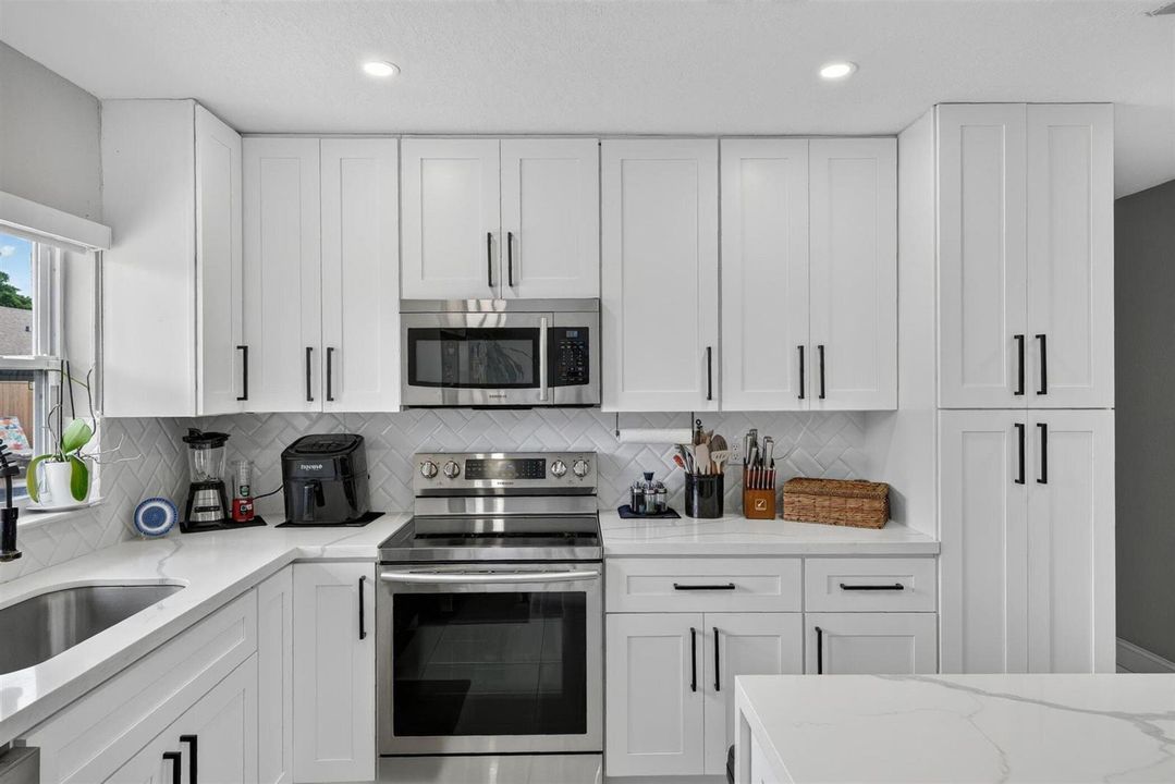 31-8131-NW-44th-Ct-LPG