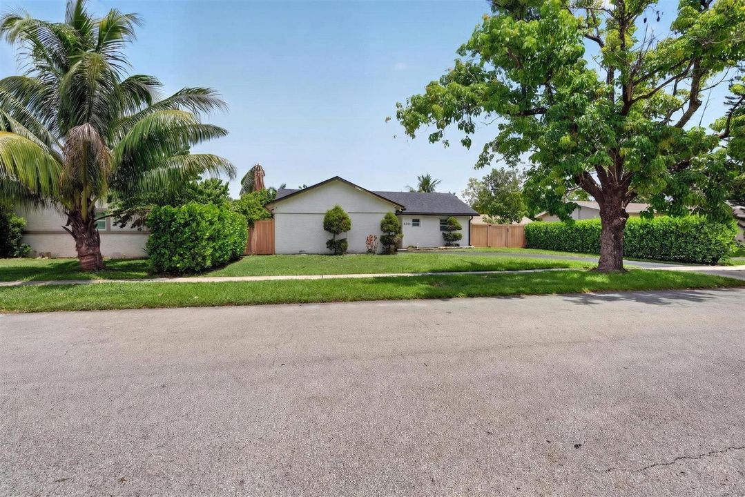 05-8131-NW-44th-Ct-LPG