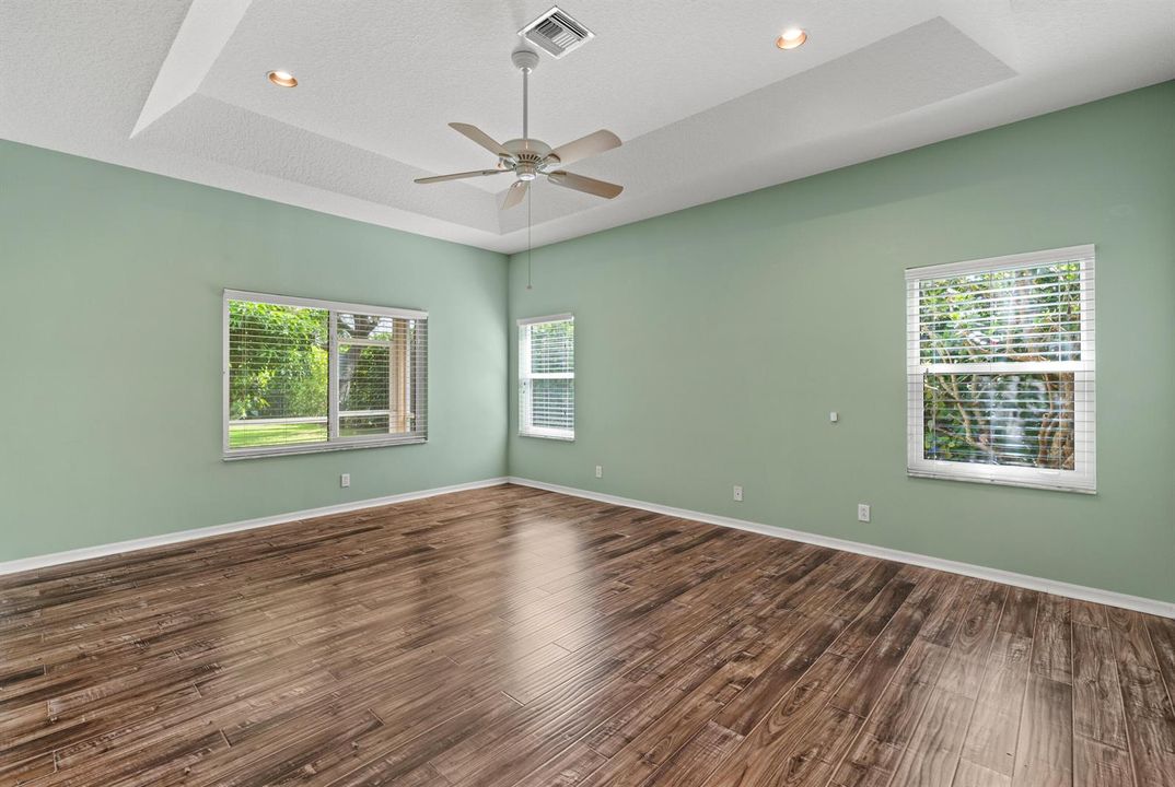 11595 Water Bend Ct_Vacant Large-27