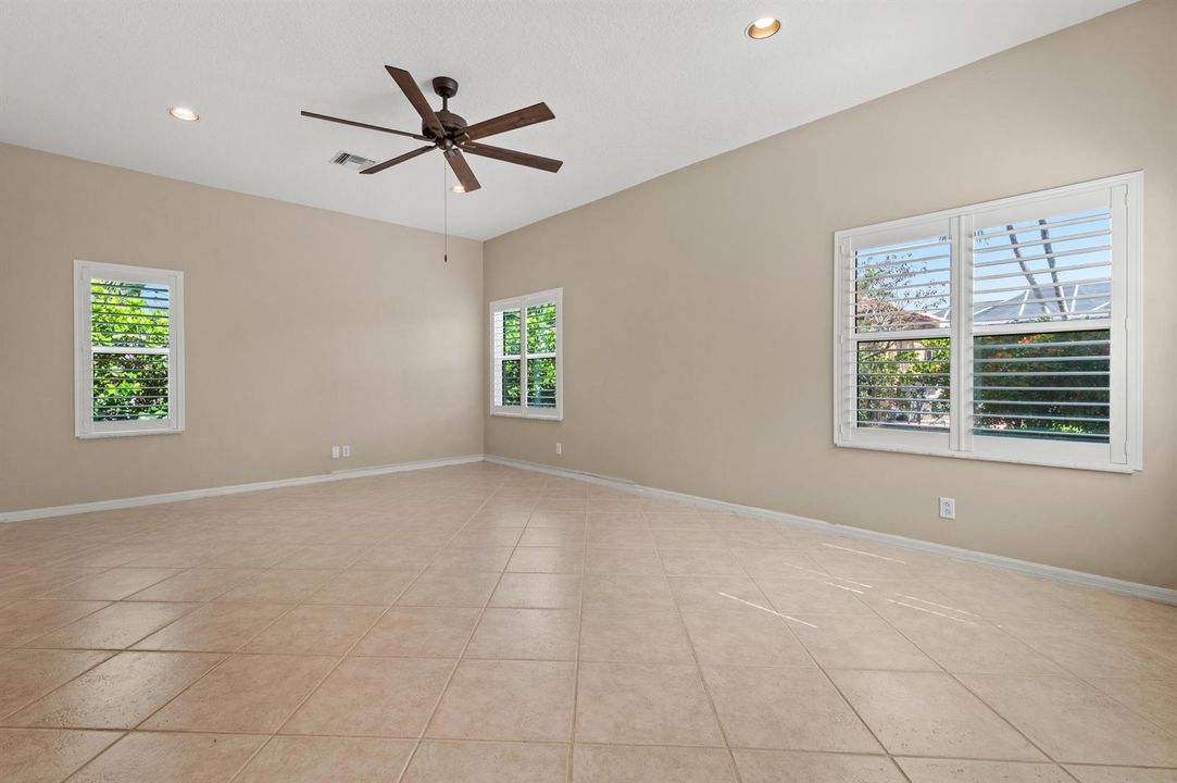 11595 Water Bend Ct_Vacant Large-19