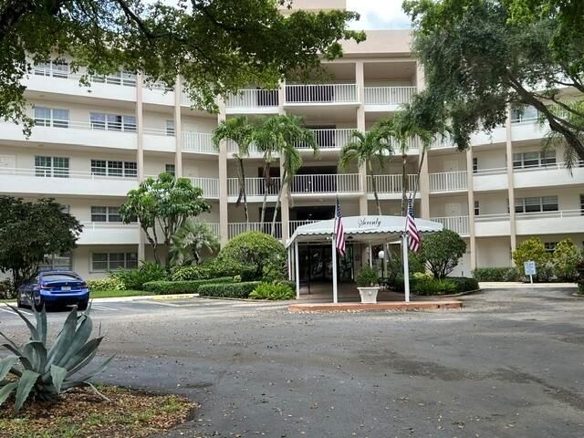 FRONT OF BLDG