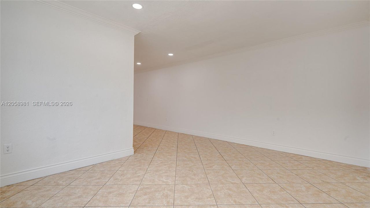В аренду: $4,200 (3 спален, 2 ванн, 2568 Квадратных фут)